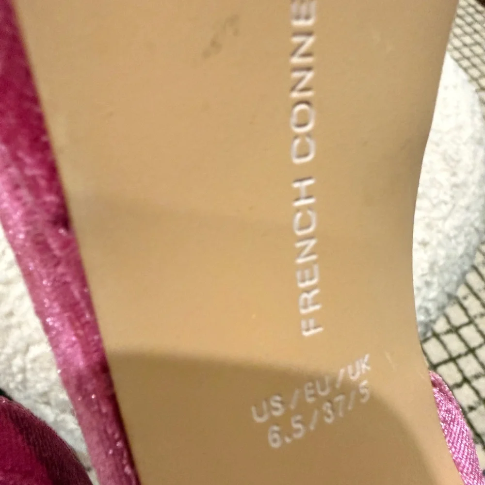 French Connection
Women's Taryn Slip-On Platform Sandals - Picture 7 of 8